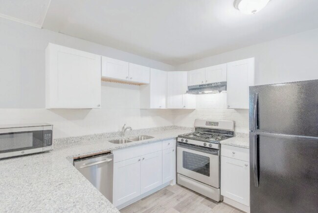 Foto del edificio - 2684 Loghaven Dr NW
