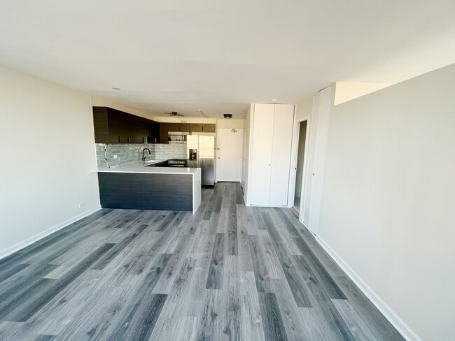 Building Photo - 1360 N Sandburg Terrace