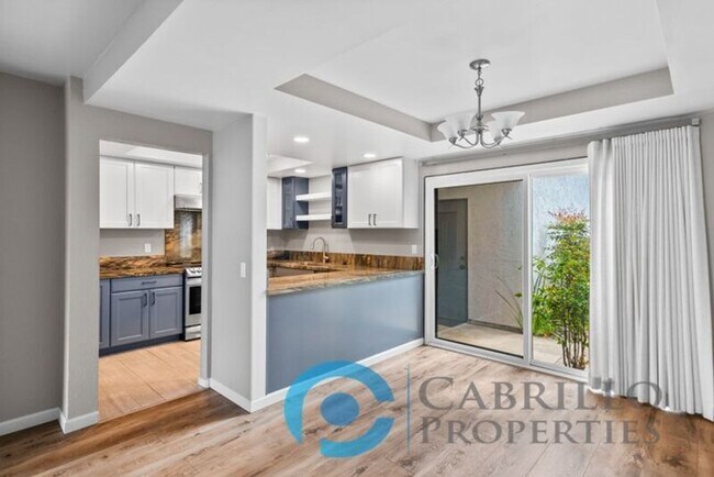 Foto del edificio - 4024 Crystal Dawn Ln