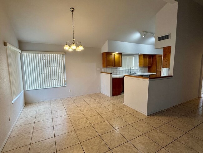 Building Photo - 10236 S Del Rico