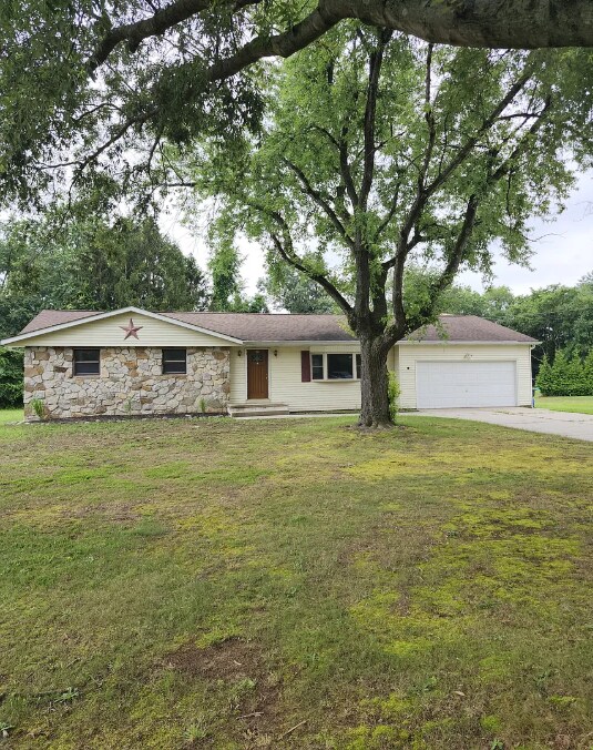Foto principal - 36 Pinewald Ln