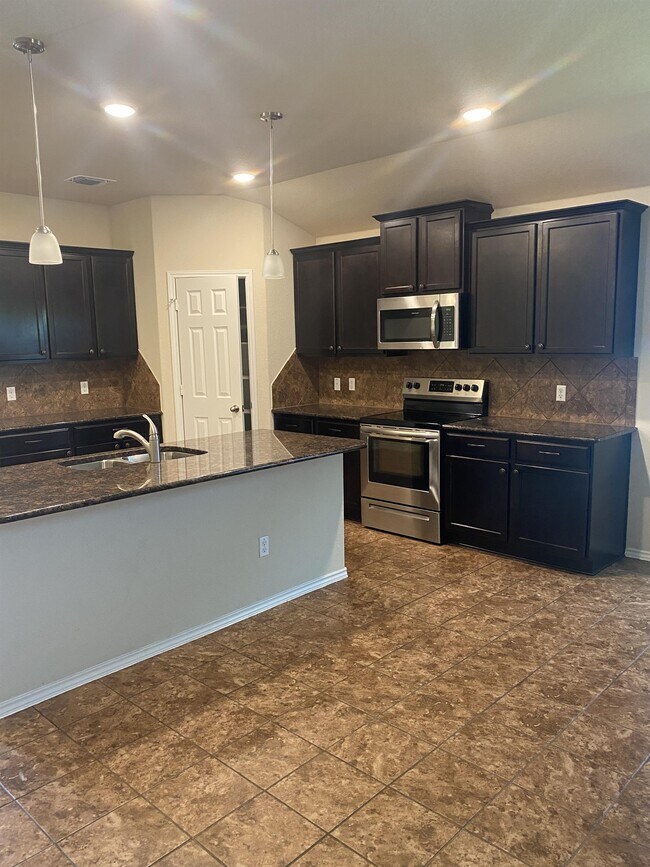 Building Photo - 6201 Dorothy Muree Dr