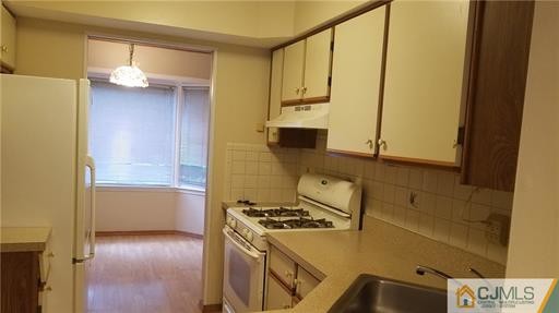 Building Photo - 68 La Rue Ln
