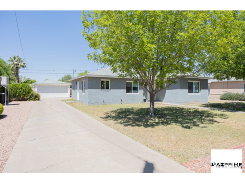 $500 OFF FIRST MONTH'S RENT MOVE IN SPECIA... - Live in Style in this Stunning 3/2 Phoenix...