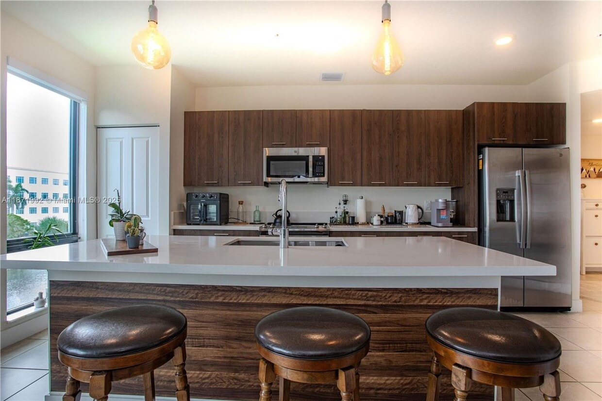 Foto principal - 8201 NW 41st St