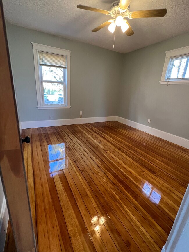 Foto del edificio - 161 Dennis St