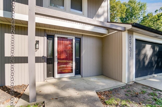 Building Photo - 5931 Spring Oak Ct