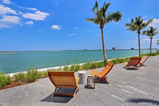 Building Photo - 1 br, 2 bath Condo - Paraiso Bay Condo