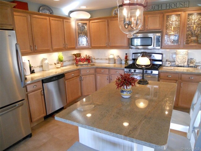 Building Photo - 601 Willow Pond Dr