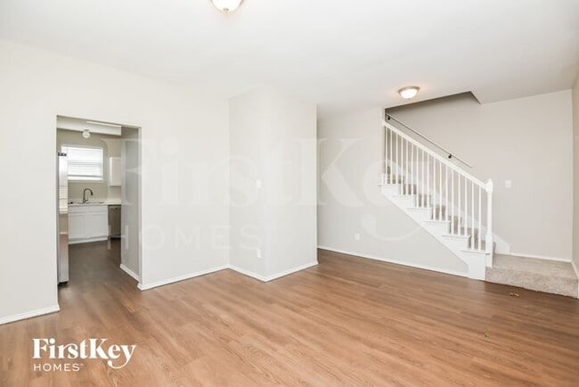 Building Photo - 5913 Bridal Trail