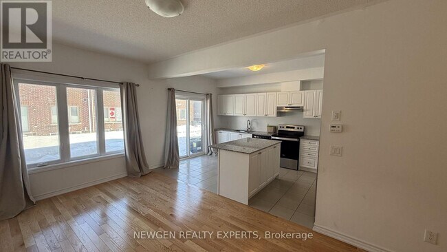 Photo du bâtiment - 33 MacKenzie St