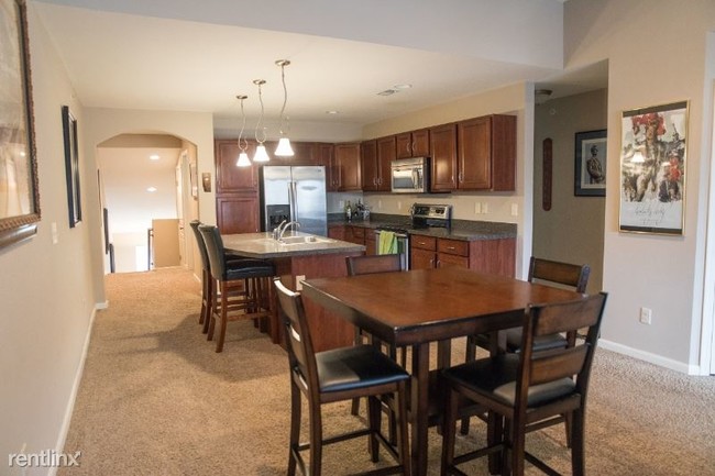 Building Photo - 2 br, 2 bath Condo - 2389 Ambrato Way