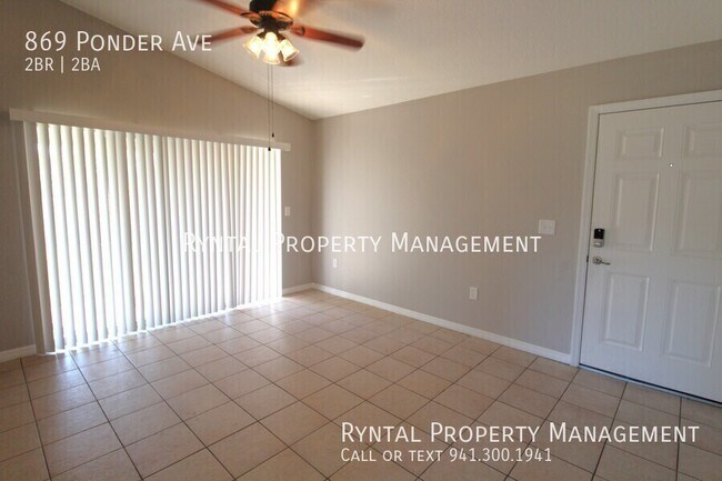 Foto del edificio - 869 Ponder Ave