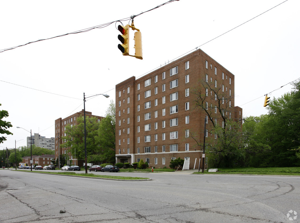 Building Photo - Forest Hill Park Apartments