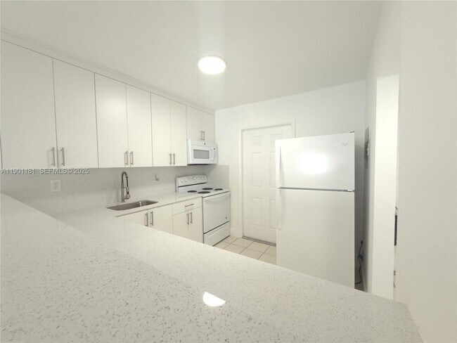 Foto del edificio - 15221 NE 6th Ave