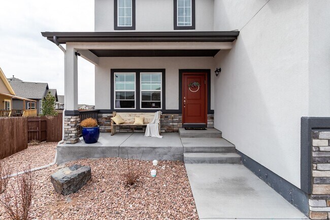 Foto del edificio - Exquisite 2-Story Home: Luxury Living in Tranquil Cul-de-Sac Setting!!