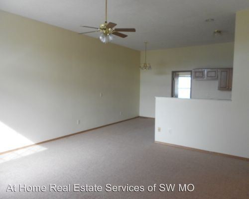 Foto del edificio - 1806-1808 Cedarcrest Ave