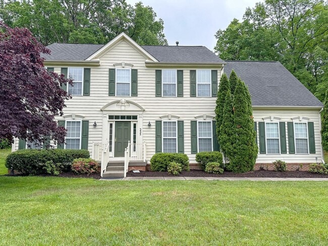 Building Photo - Reedy Creek 5bed/4Bath House