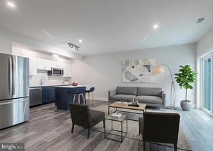 Building Photo - 941 Warlander Dr SW