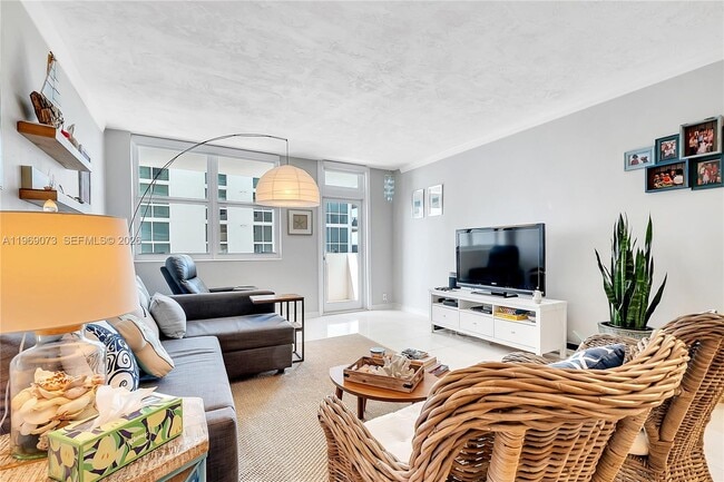 Building Photo - 4250 Galt Ocean Dr