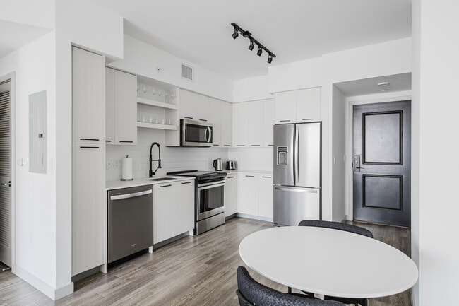 Building Photo - 221 SW 12th St