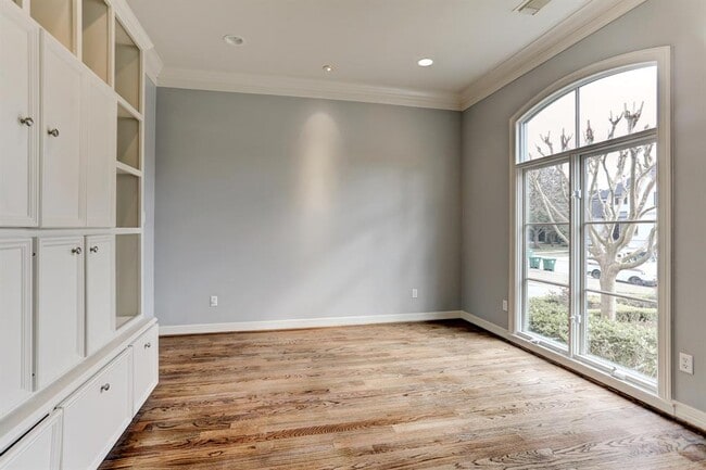 Building Photo - 3734 Durness Way