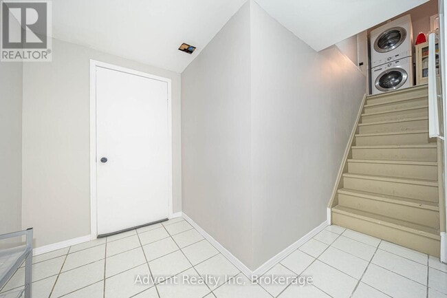 Building Photo - 49 Cherhill Dr