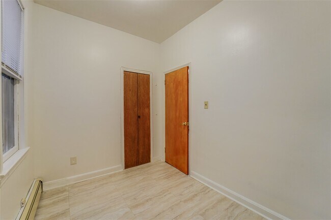 Foto del edificio - 43 W 24th St