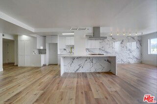 Foto del edificio - 435 N Oakhurst Dr