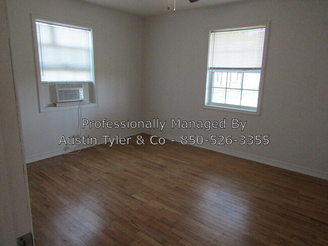 Building Photo - 1665 Sharon Rd