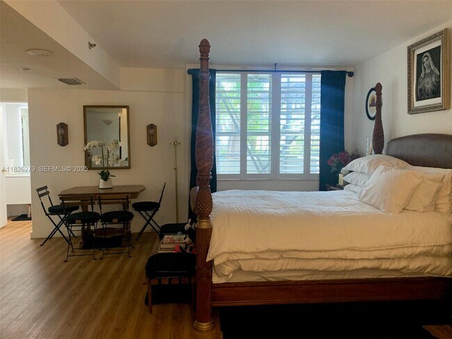 Foto del edificio - 100 Lincoln Rd