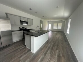 Building Photo - 6059 Diamond Vis Ct