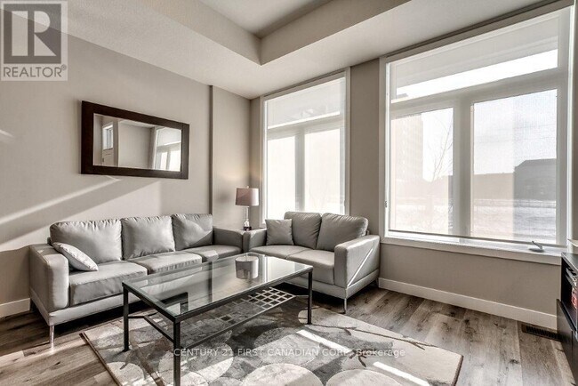 Photo du bâtiment - 275 Callaway Rd