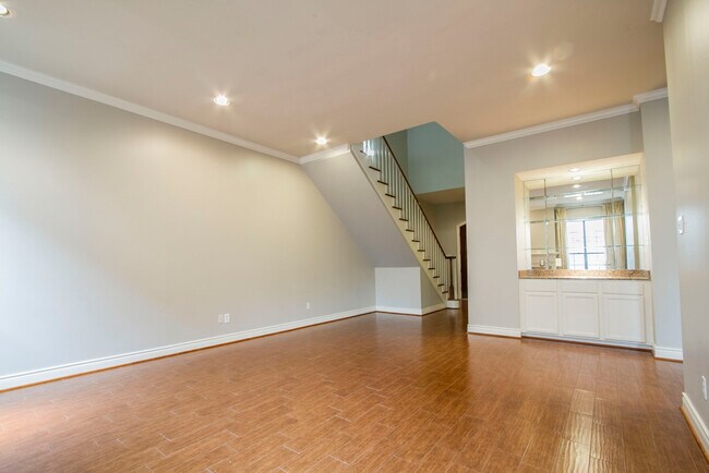 Building Photo - 2816 Bering Dr