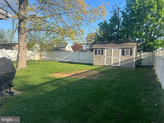 Foto del edificio - 3440 Nathan Ave