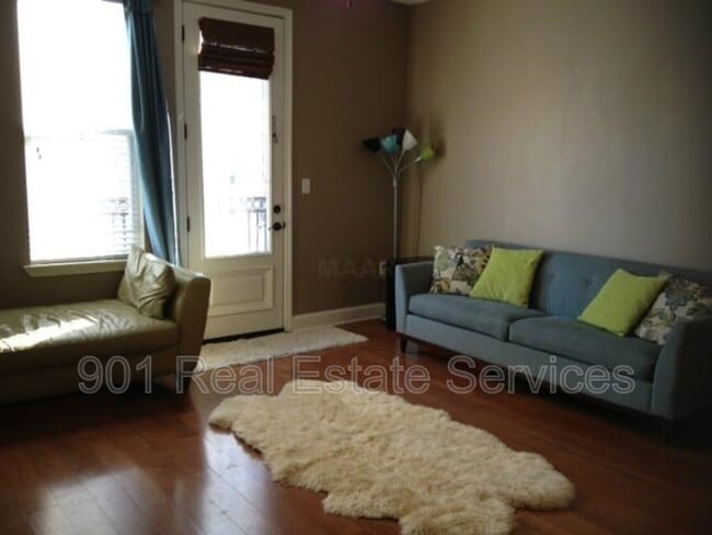 Foto del edificio - 75 Shoemaker Ct