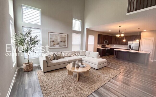 Building Photo - 3 Bed, 3 Bath Home with Garage / Available Now!