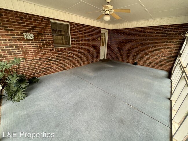 Building Photo - 3 br, 3 bath House - 9800 Shopton Road W.