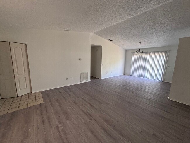 Foto del edificio - 3/2 Home in the Lake Joy Magic Lake Communities