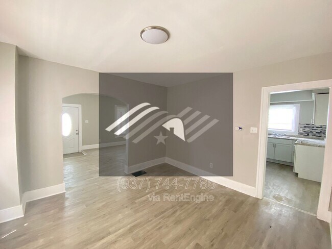 Foto del edificio - 1004 W Fairview Ave