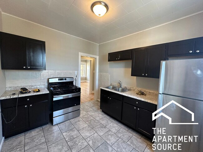 Foto del edificio - 4908 N St Louis Ave