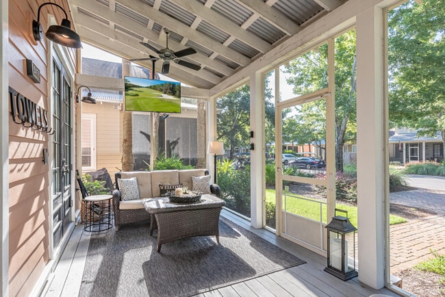 Building Photo - 2478 Bungalo Ln