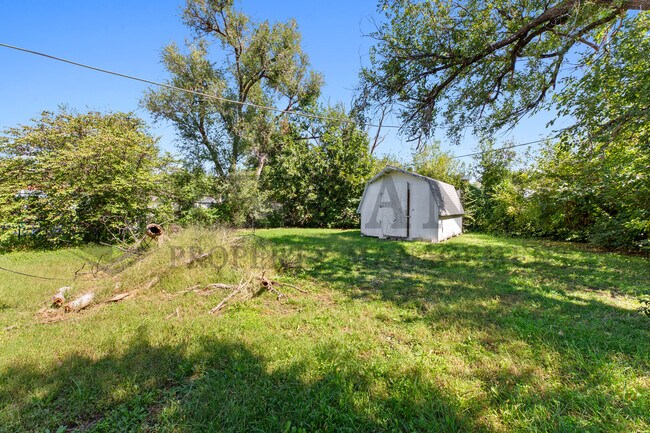 Foto del edificio - 3026 S Vine St