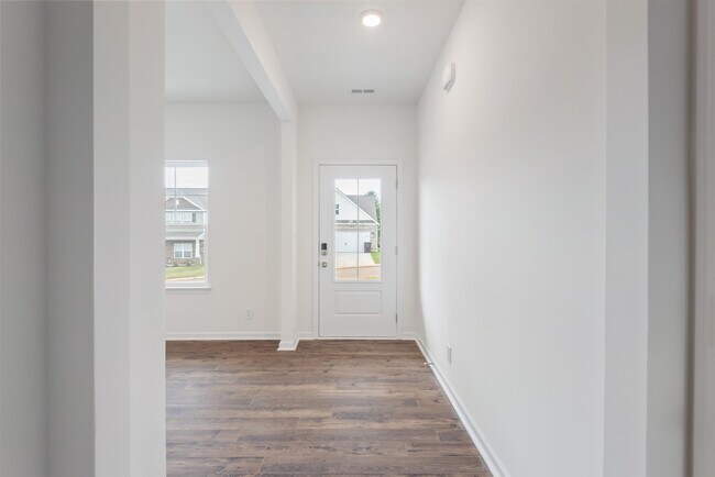 Building Photo - 124 Kaley Ln