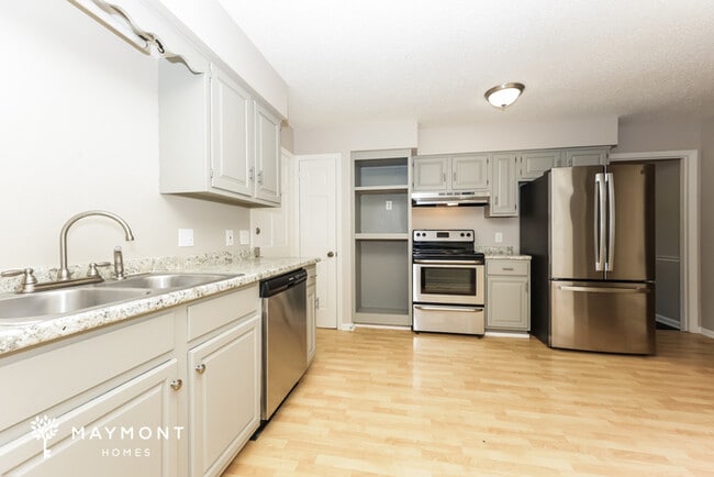 Building Photo - 265 Clearlake Dr W