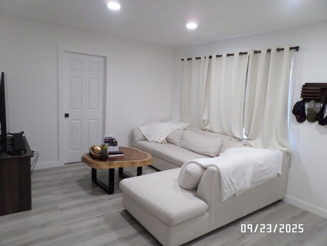 Foto del edificio - 403 Patton Rd
