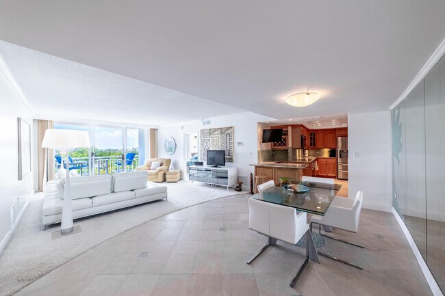Foto del edificio - 2780 S Ocean Blvd