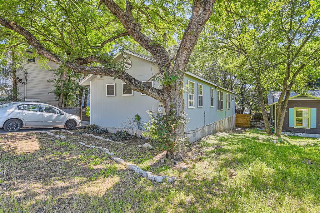 Primary Photo - 1304 Delano St