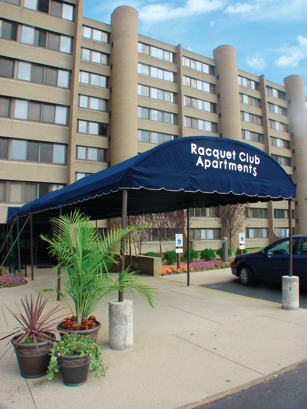 Racquet Club Apartments Monroeville