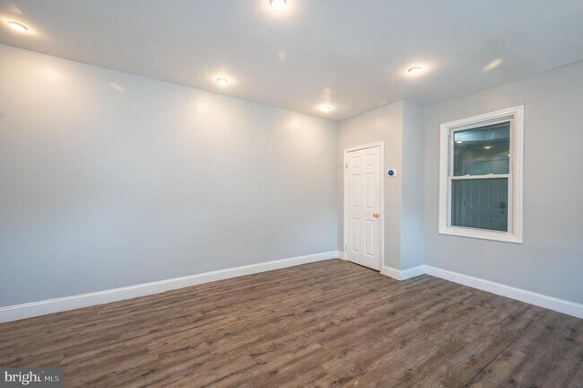 Foto del edificio - 783 Columbia Rd NW